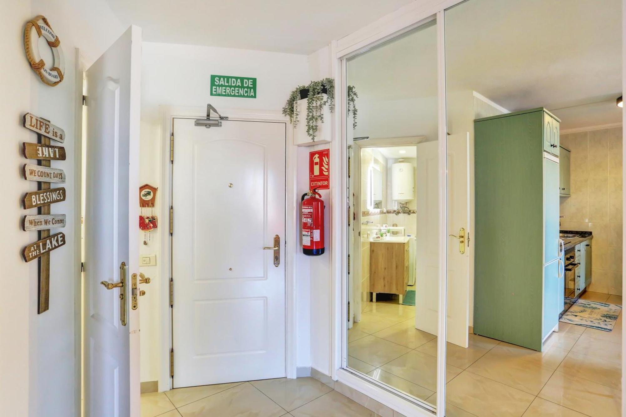 Apartamento Luxory Dreamy Sunset, Seafront, Direct Access To The Promenade,Wifi,Pool,Free Parking Los Cristianos  Exterior foto