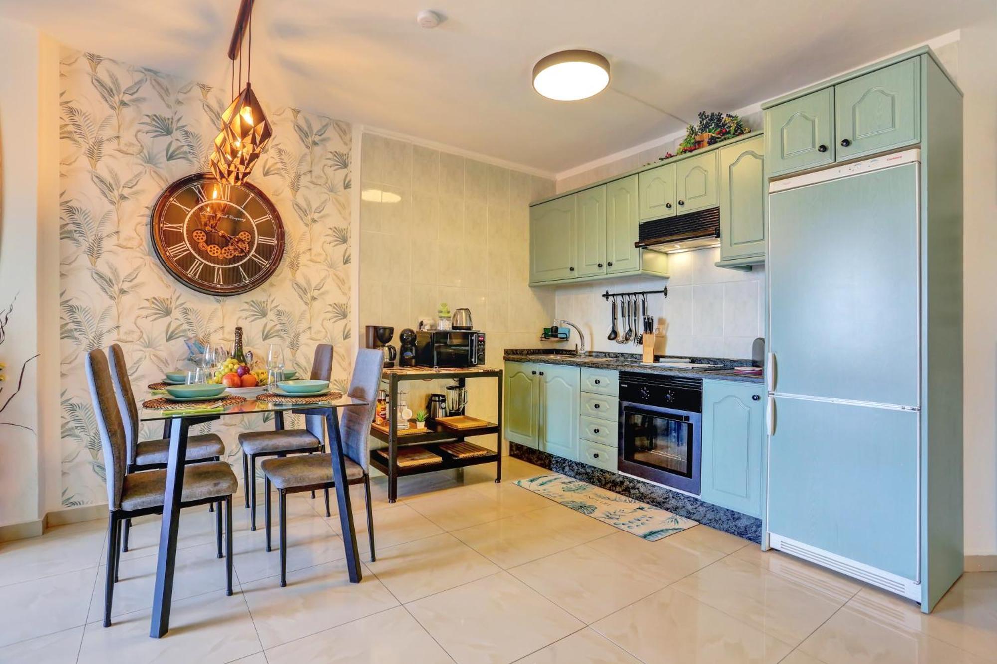 Apartamento Luxory Dreamy Sunset, Seafront, Direct Access To The Promenade,Wifi,Pool,Free Parking Los Cristianos  Exterior foto